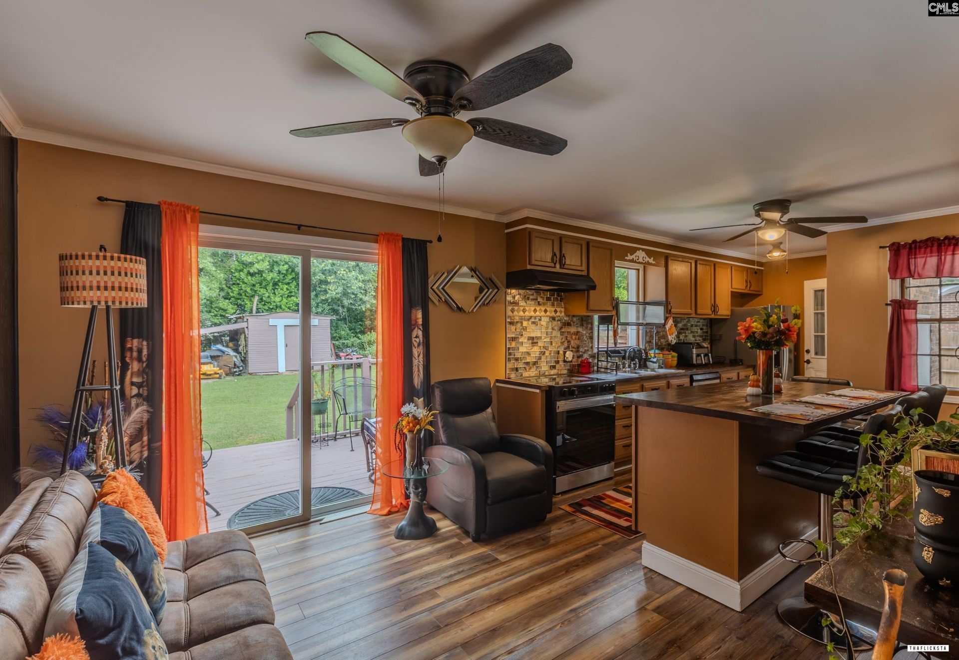 2115 Arrowwood Road  Photo 5