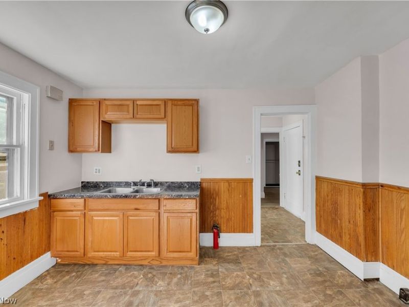 954 E 239th Street, Unit 1/DN, Euclid, OH 44123 Photo 12