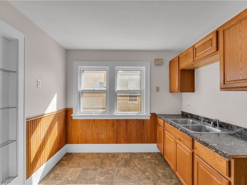 954 E 239th Street, Unit 1/DN, Euclid, OH 44123 Photo 13