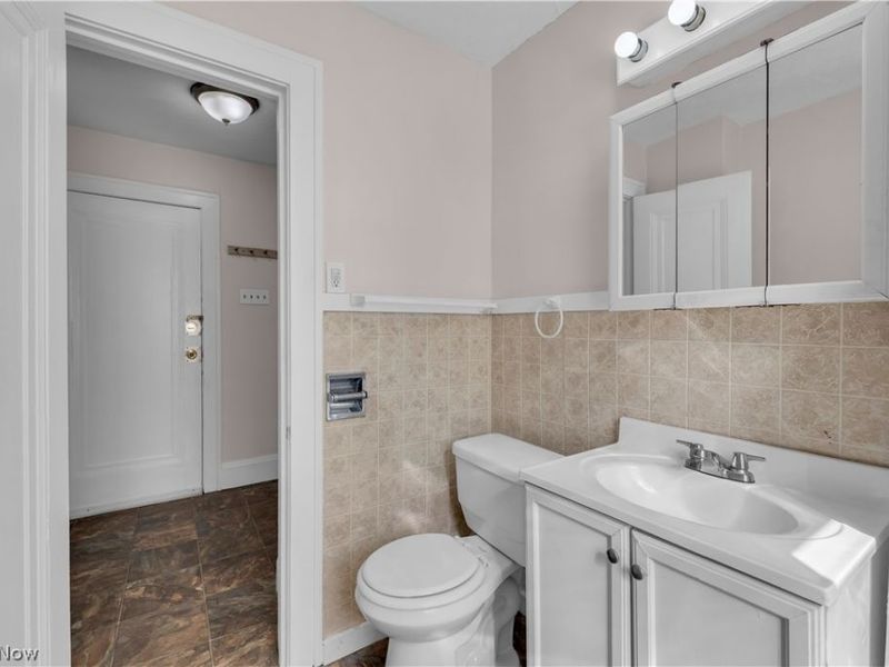 954 E 239th Street, Unit 1/DN, Euclid, OH 44123 Photo 18