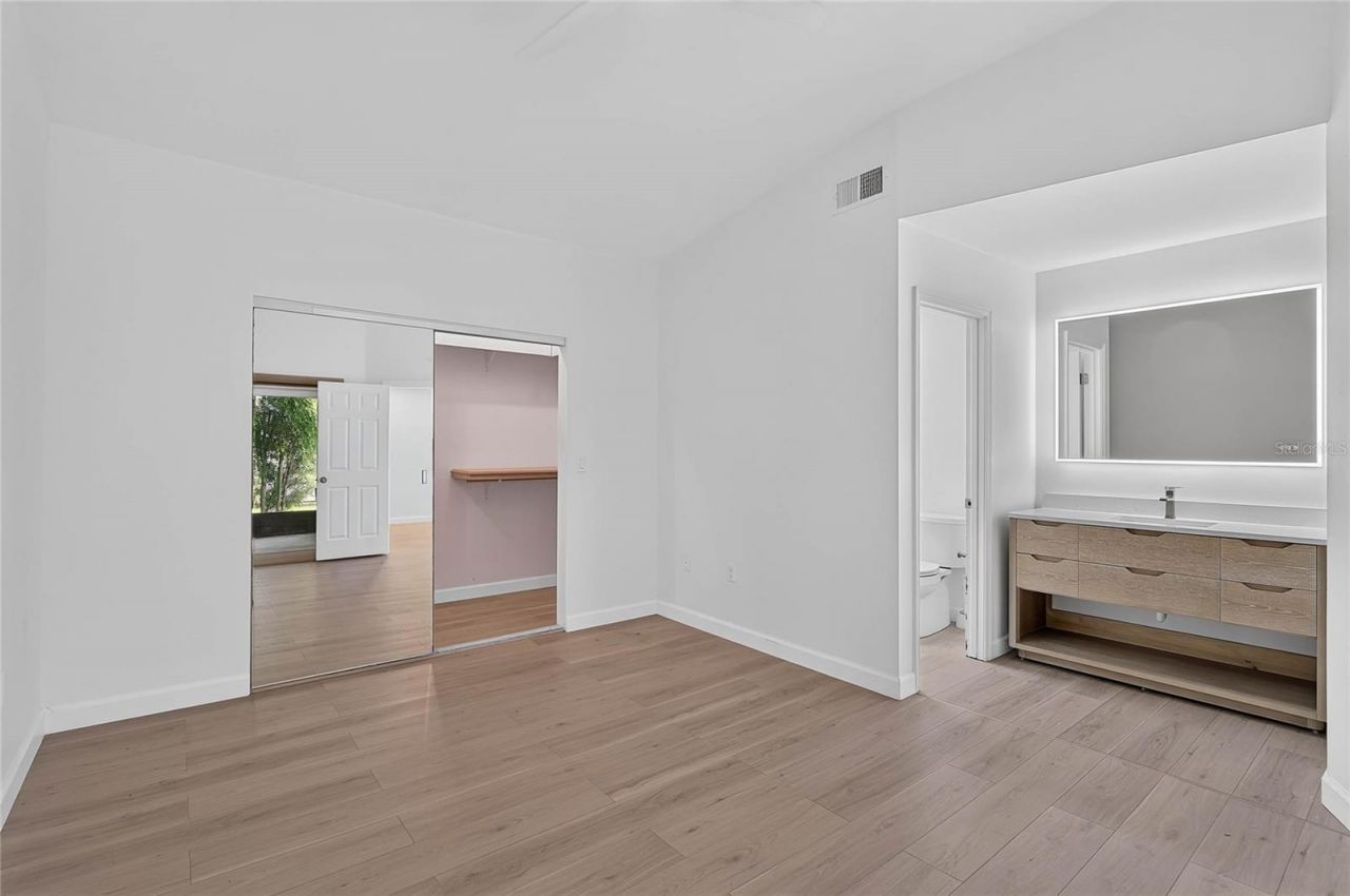 358 Bearded Oaks Circle , Sarasota, FL 34232 Photo