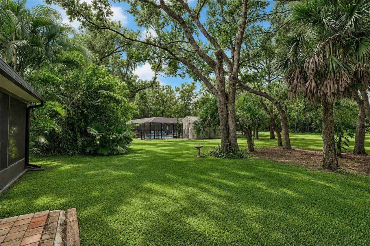 358 Bearded Oaks Circle , Sarasota, FL 34232 Photo