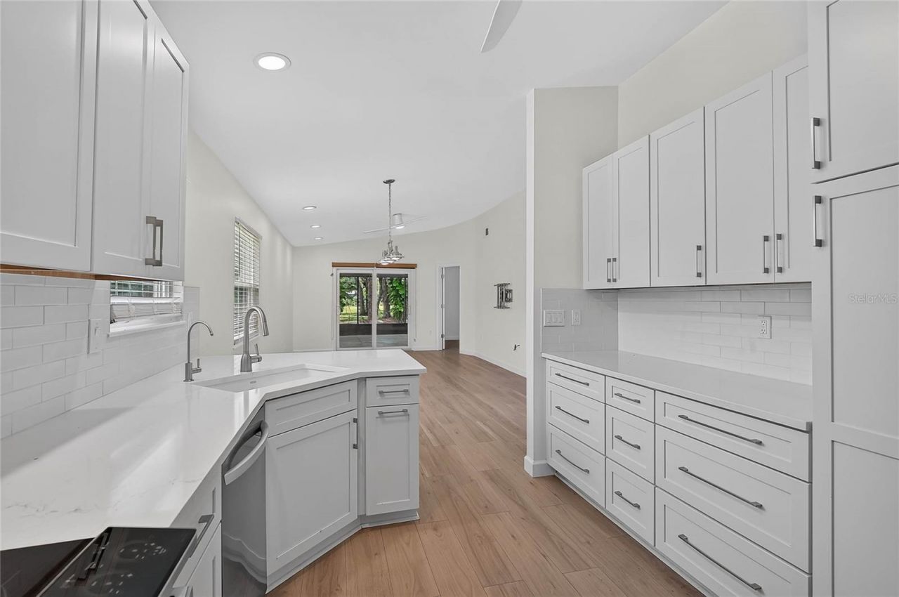 358 Bearded Oaks Circle , Sarasota, FL 34232 Photo