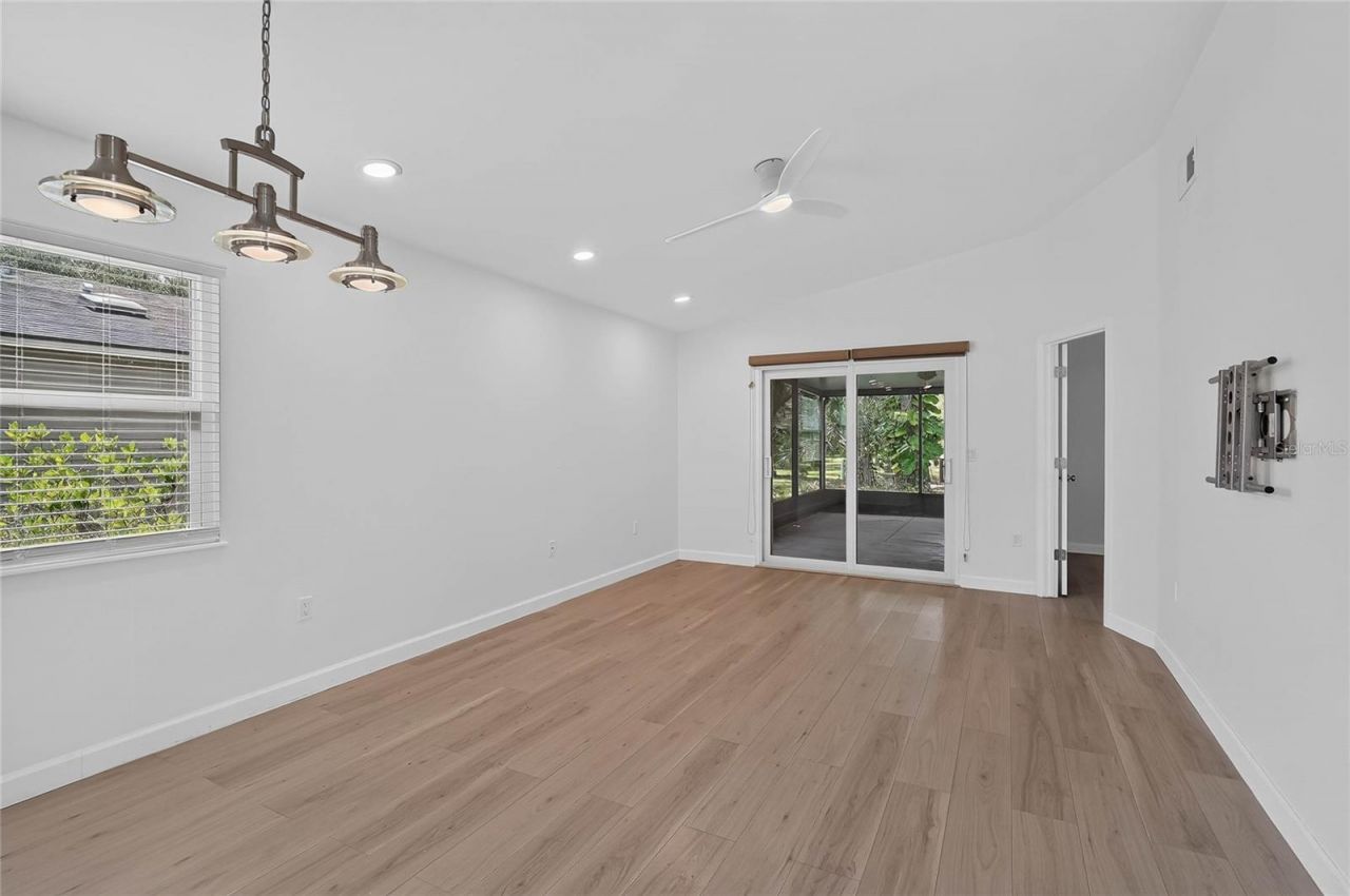 358 Bearded Oaks Circle , Sarasota, FL 34232 Photo