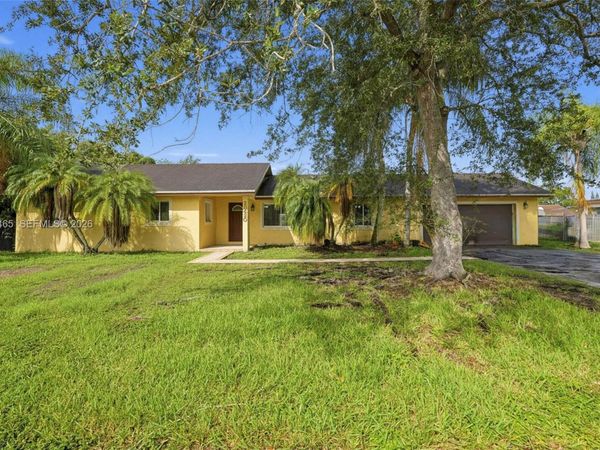28420 SW 159th Ave , Homestead, FL 33033