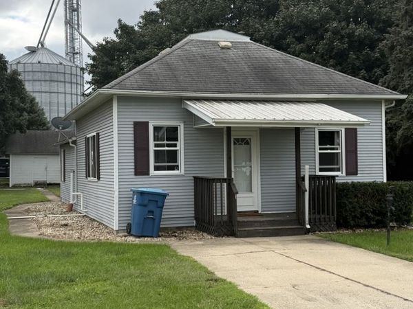 114 W 3rd Street , Mineral, IL 61344