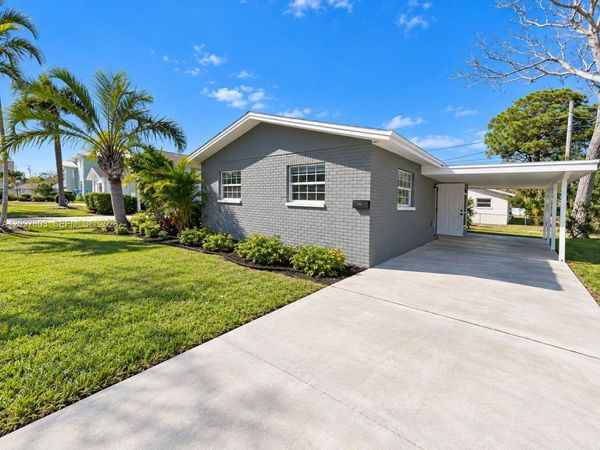 1735 New Hampshire Ave NE , St Petersburg, FL 33703