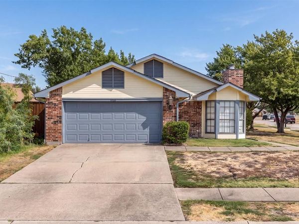 3700 Verlaine Drive , Carrollton, TX 75007