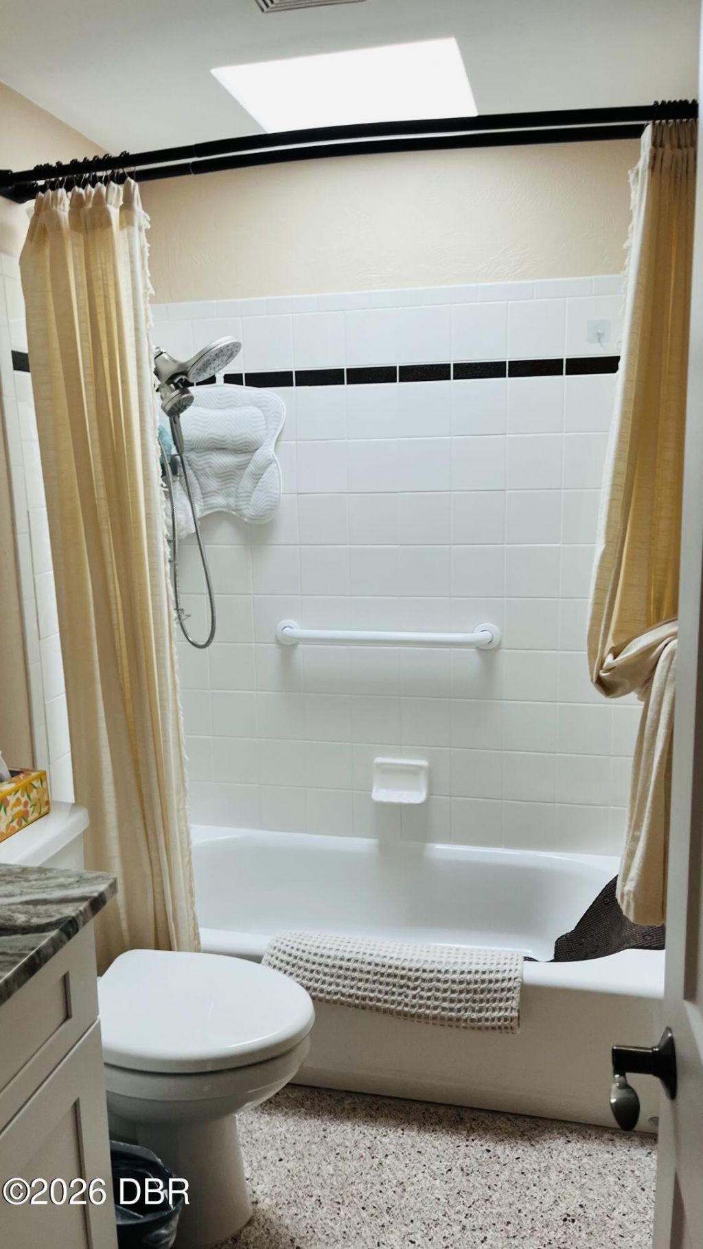 527 S Peninsula Avenue, New Smyrna Beach, FL 32169 Photo