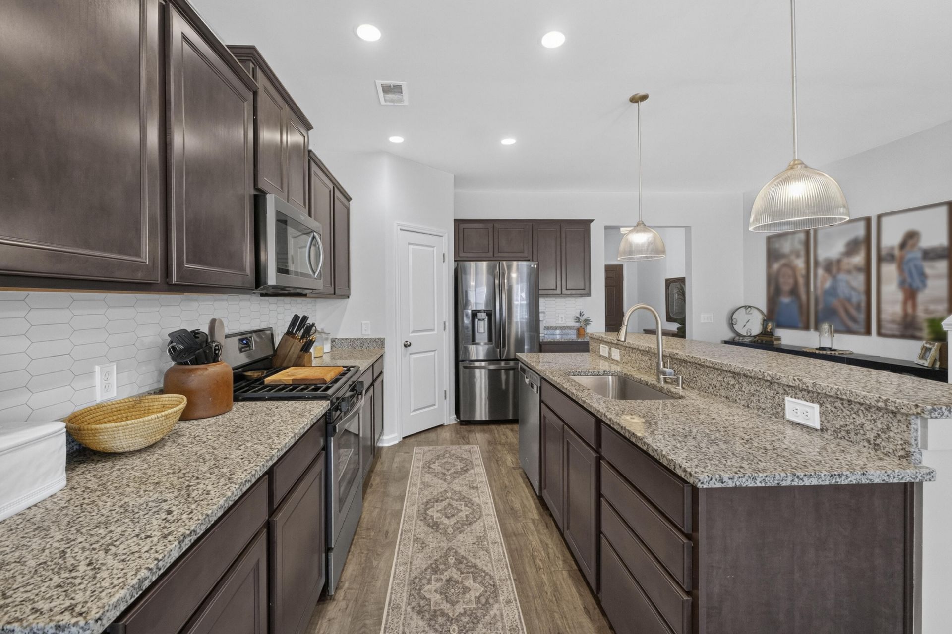 204 Devonshire Drive Photo 11