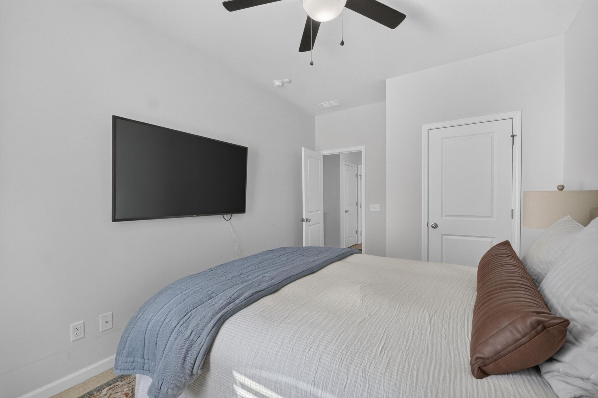 204 Devonshire Drive Photo 25