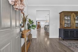204 Devonshire Drive photo 4