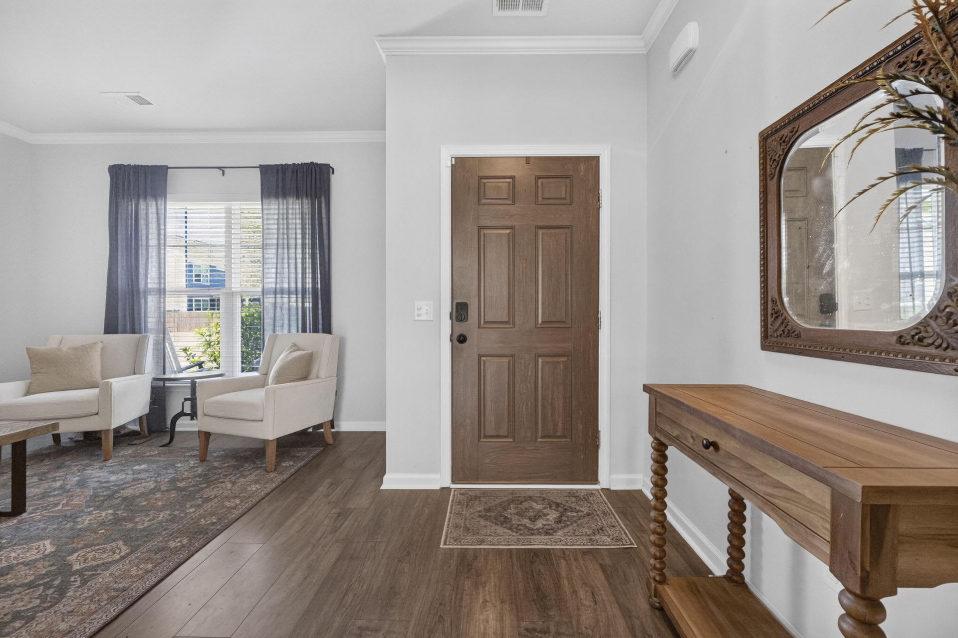 204 Devonshire Drive Photo 5