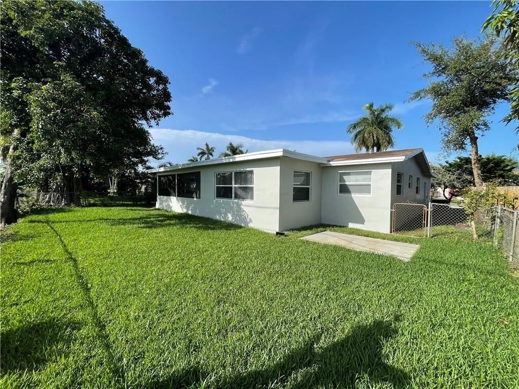 2273 NW 81st Avenue, Sunrise, FL 33322 Photo