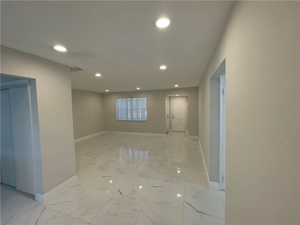 2273 NW 81st Avenue, Sunrise, FL 33322 Photo