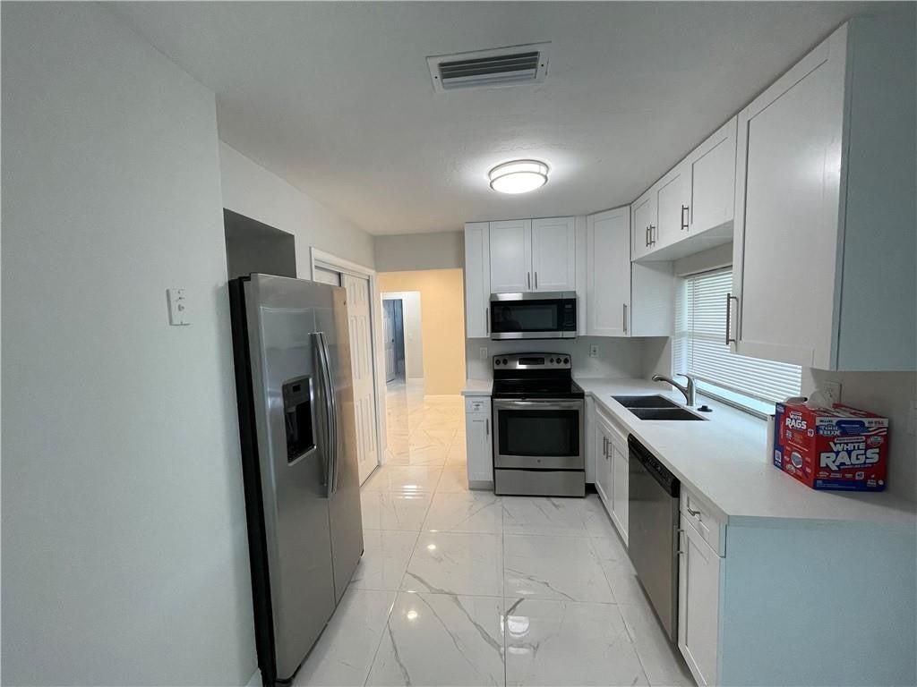 2273 NW 81st Avenue, Sunrise, FL 33322 Photo
