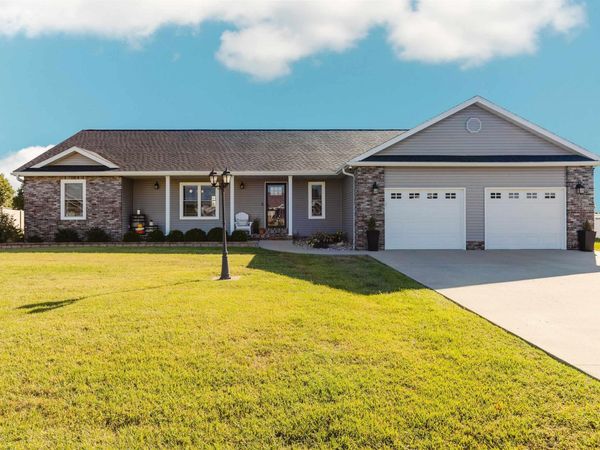 3204 Appaloosa Court, Herrin, IL 62948