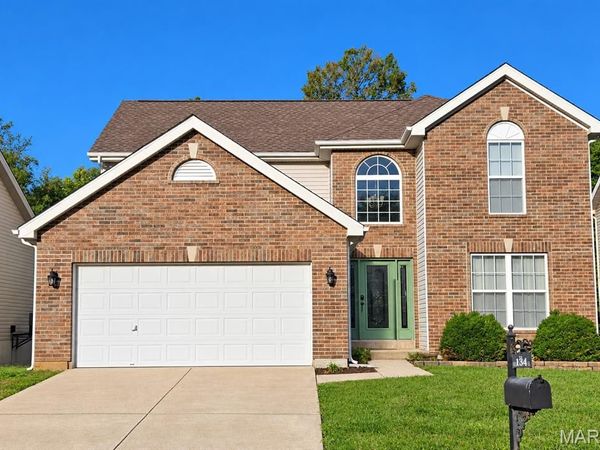232 Spring Borough Drive, O'Fallon, MO 63368