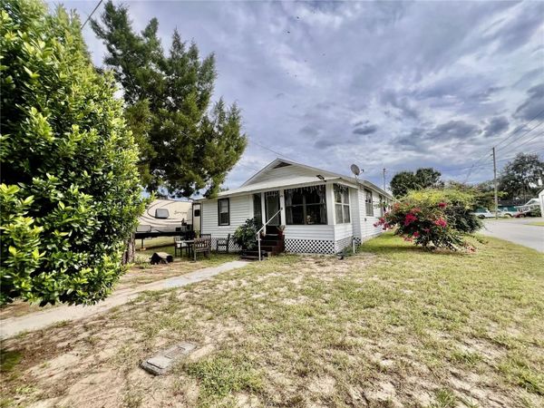 400 VIRGINIA STREET, FROSTPROOF, FL 33843