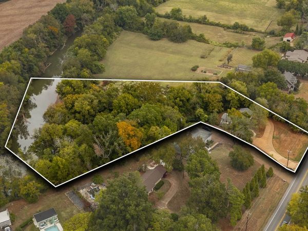7902 Highway 100 , Nashville, TN 37221