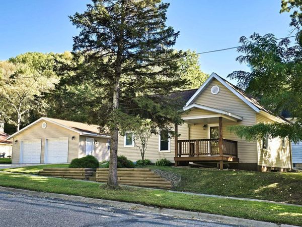515 E South Street, Richland Center, WI 53581