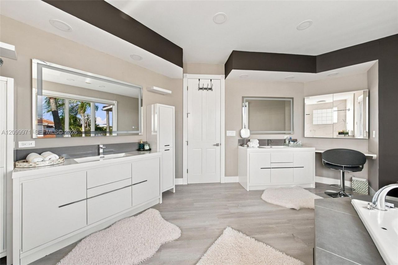 5111 NE 30th Ave, Lighthouse Point, FL 33064 Photo