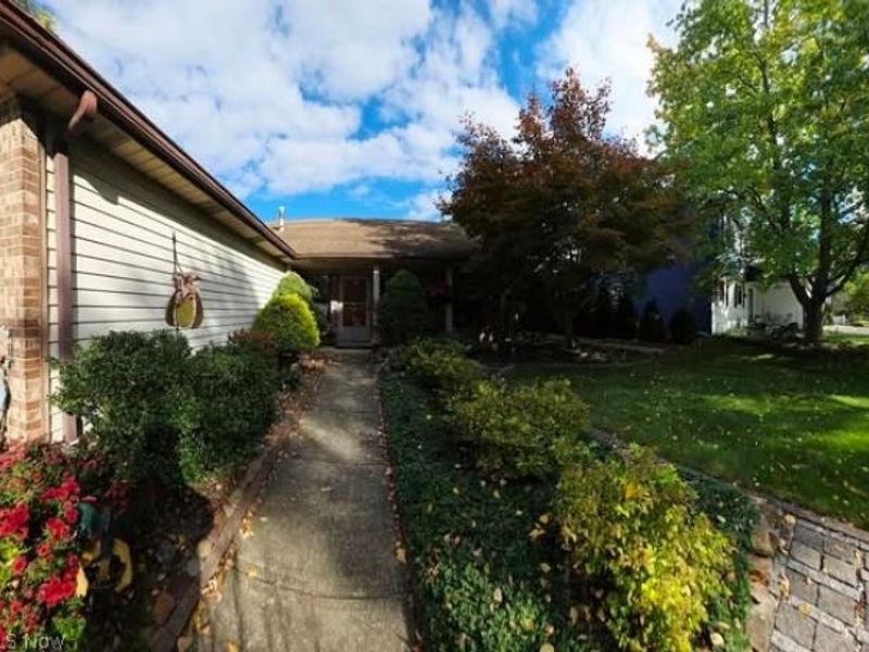 9771 Tannery Way, Olmsted Falls, OH 44138 Photo 4