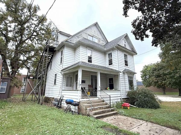 309 E State Street, Mason City, IA 50401