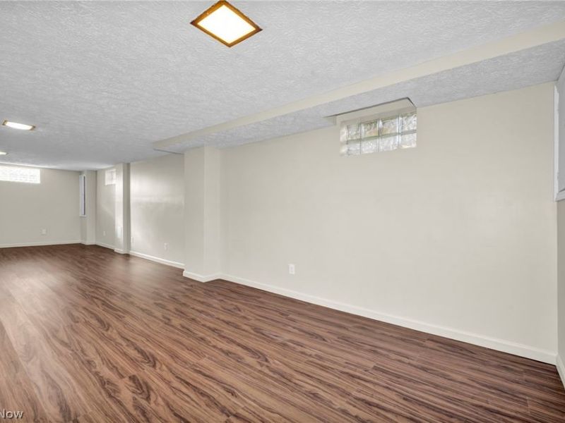 824 E Waterloo Road, Coventry, OH 44306 Photo 26