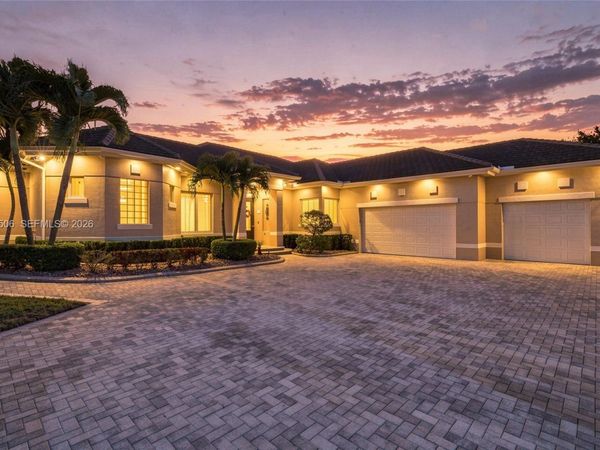 1320 NW 118th Ave, Plantation, FL 33323