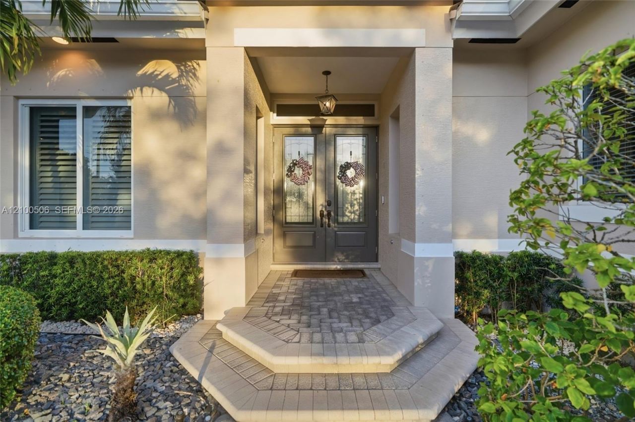 1320 NW 118th Ave, Plantation, FL 33323 Photo