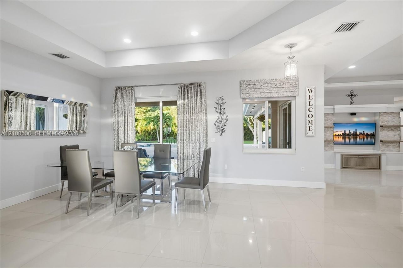 1320 NW 118th Ave, Plantation, FL 33323 Photo