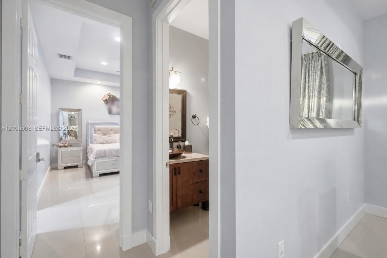 1320 NW 118th Ave, Plantation, FL 33323 Photo