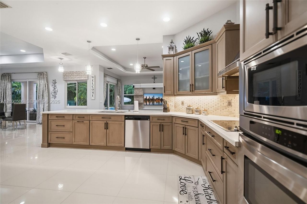 1320 NW 118th Ave, Plantation, FL 33323 Photo