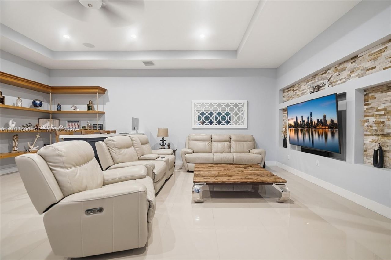 1320 NW 118th Ave, Plantation, FL 33323 Photo
