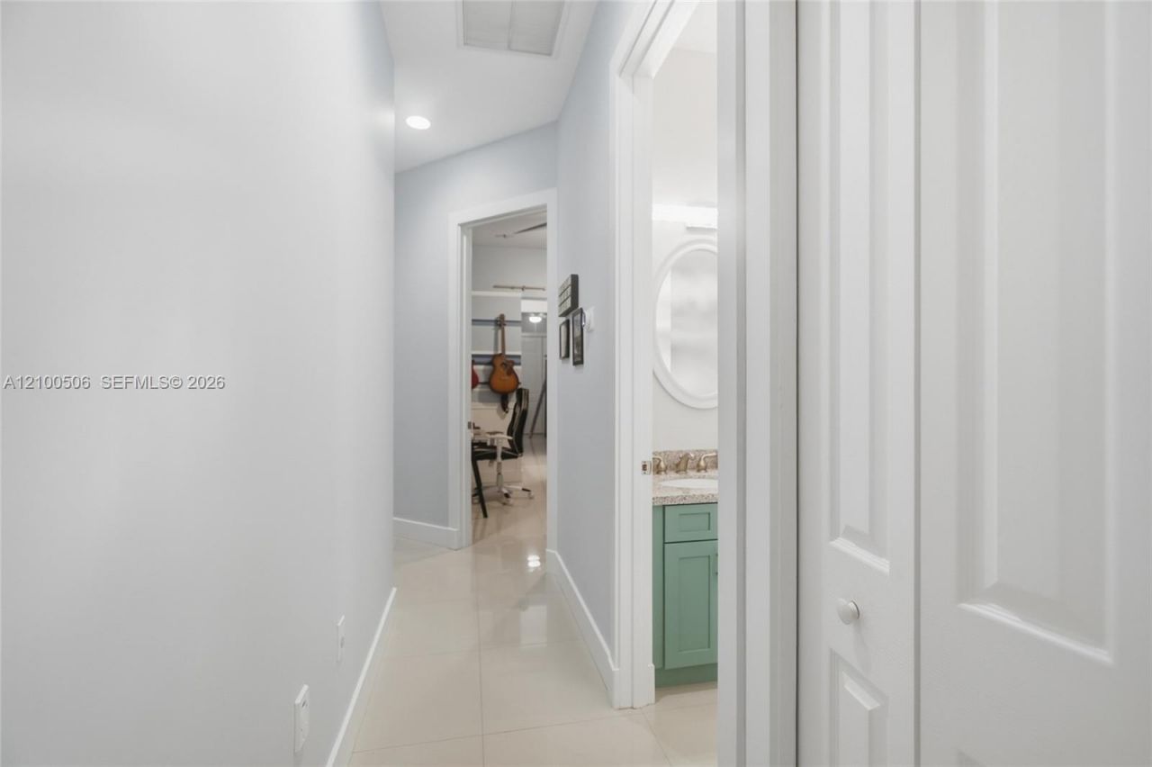 1320 NW 118th Ave, Plantation, FL 33323 Photo
