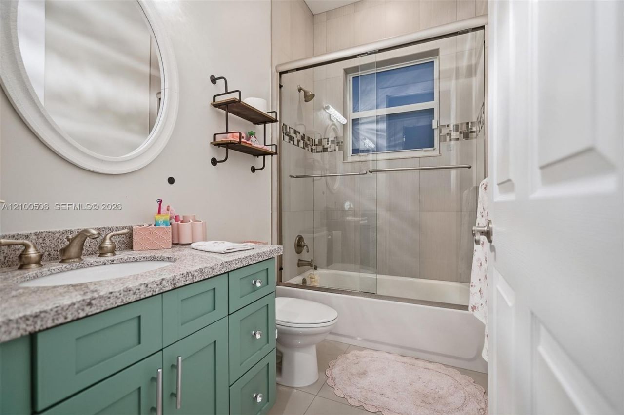 1320 NW 118th Ave, Plantation, FL 33323 Photo