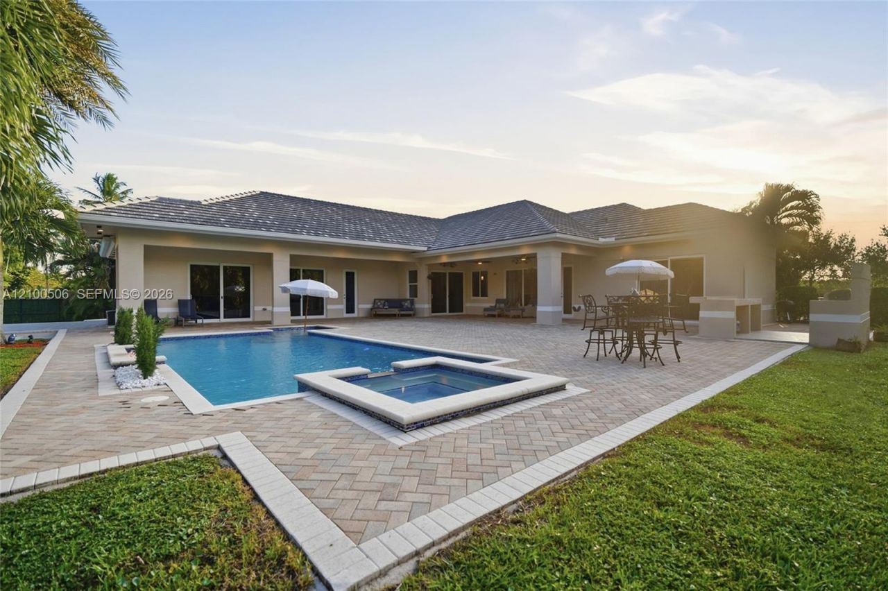 1320 NW 118th Ave, Plantation, FL 33323 Photo