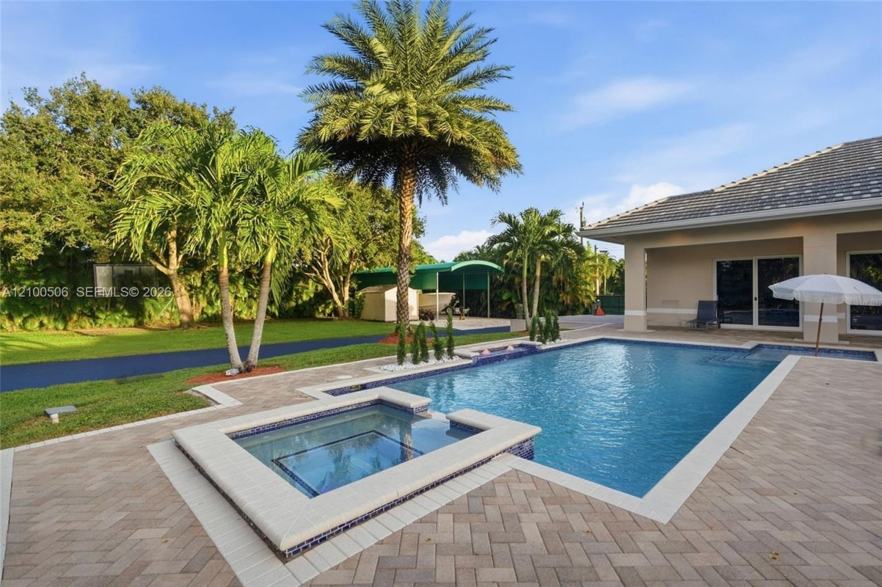 1320 NW 118th Ave, Plantation, FL 33323 Photo