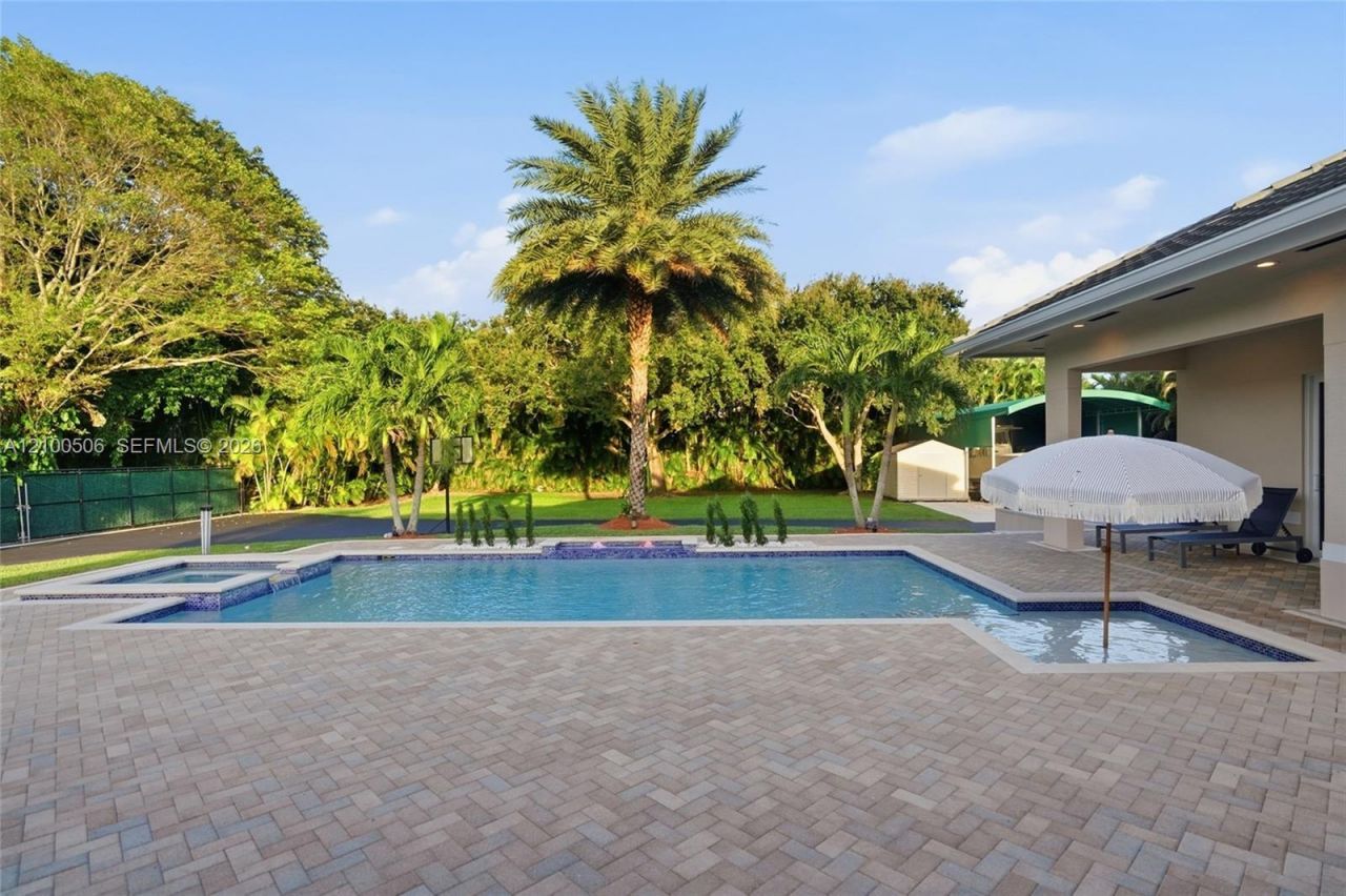 1320 NW 118th Ave, Plantation, FL 33323 Photo