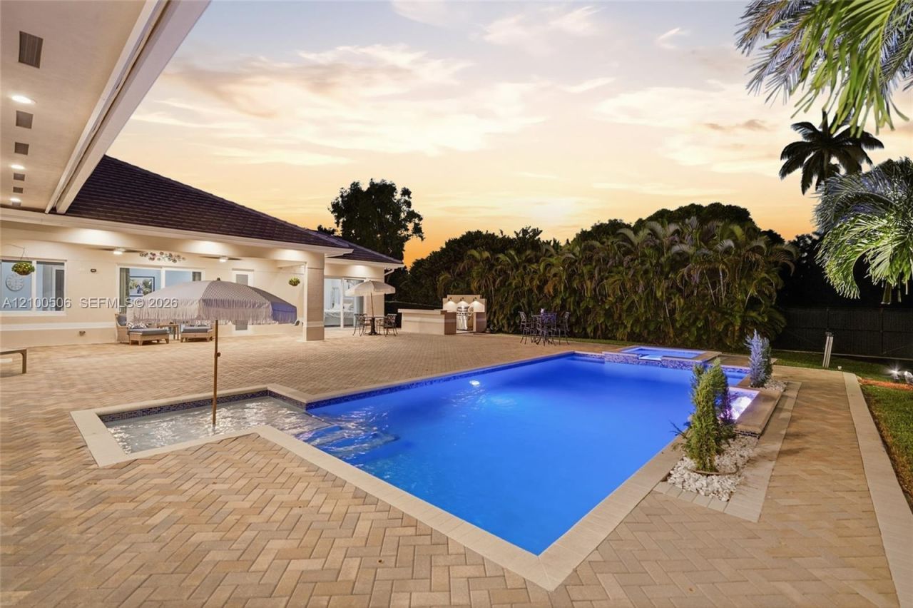 1320 NW 118th Ave, Plantation, FL 33323 Photo