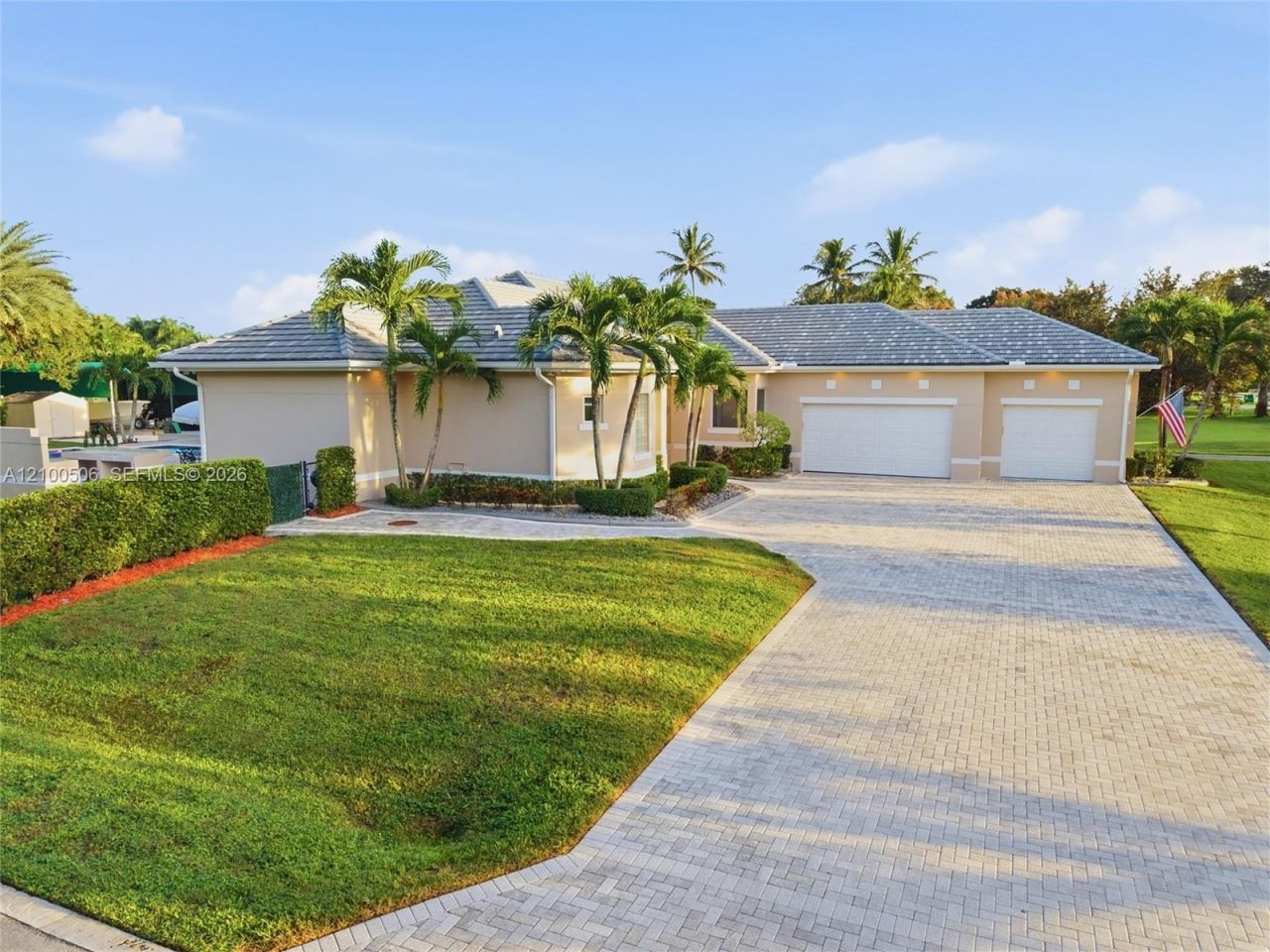 1320 NW 118th Ave, Plantation, FL 33323 Photo