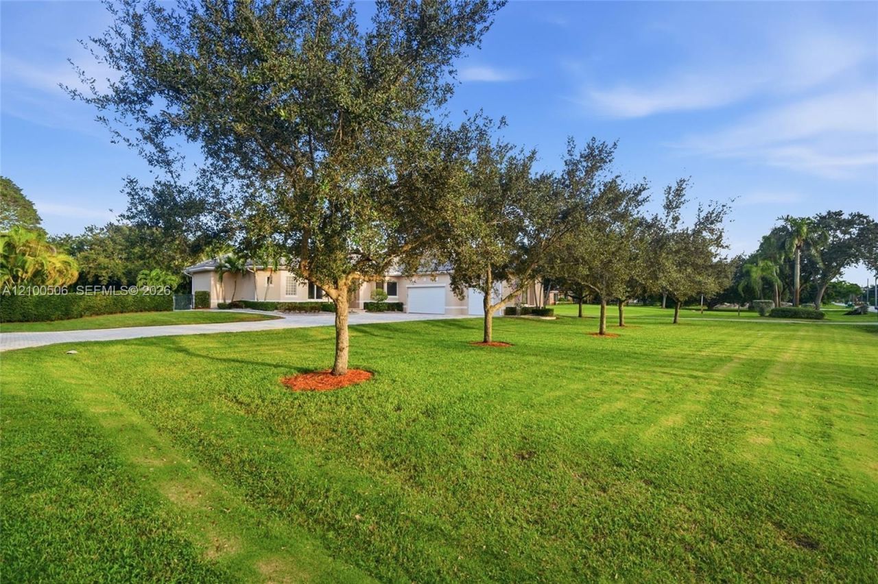 1320 NW 118th Ave, Plantation, FL 33323 Photo