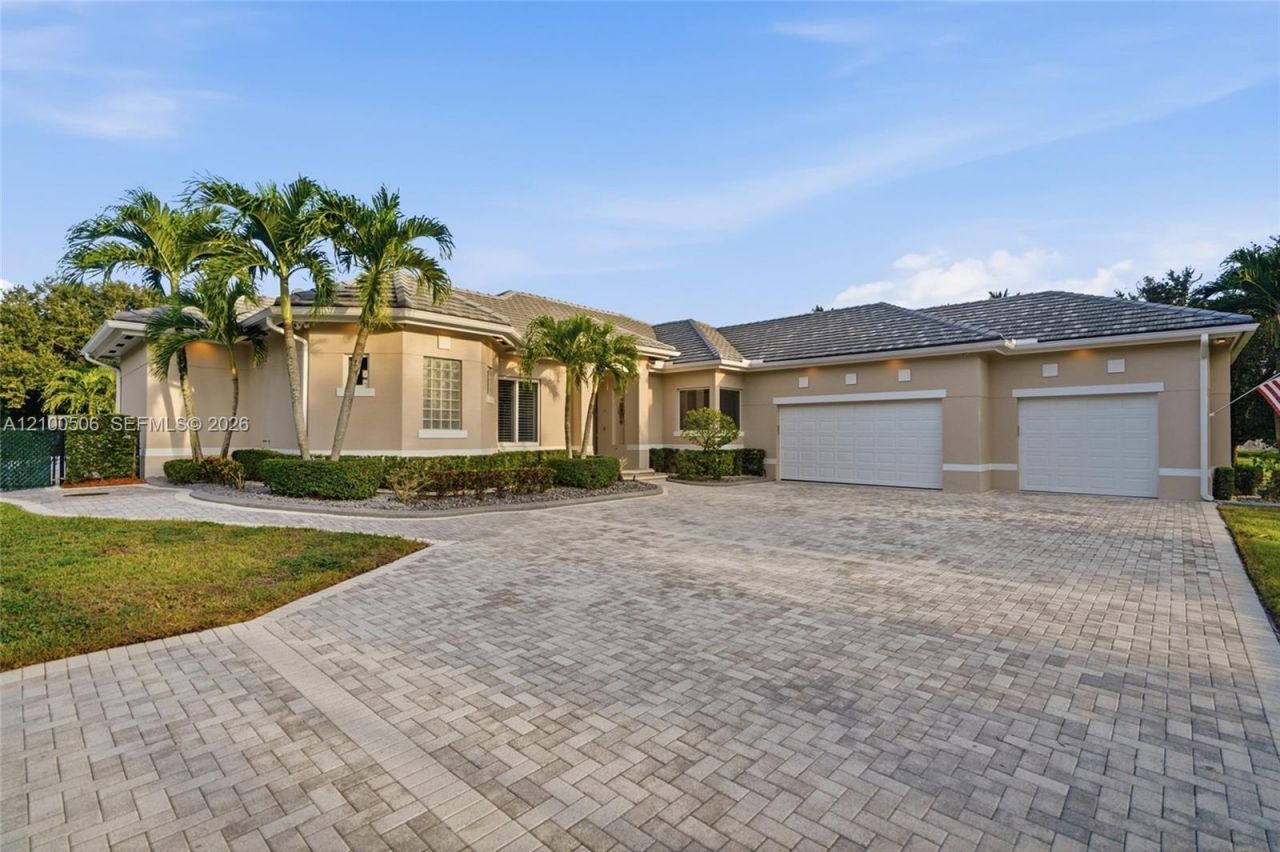 1320 NW 118th Ave, Plantation, FL 33323 Photo