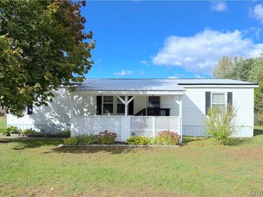122 Cedarwood Drive, Fulton, NY 13069