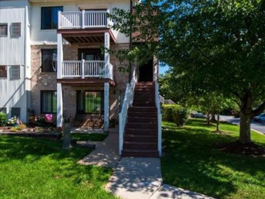 7126 Hilltop Drive, Unit 90, Brookhaven, PA 19015 Main Photo