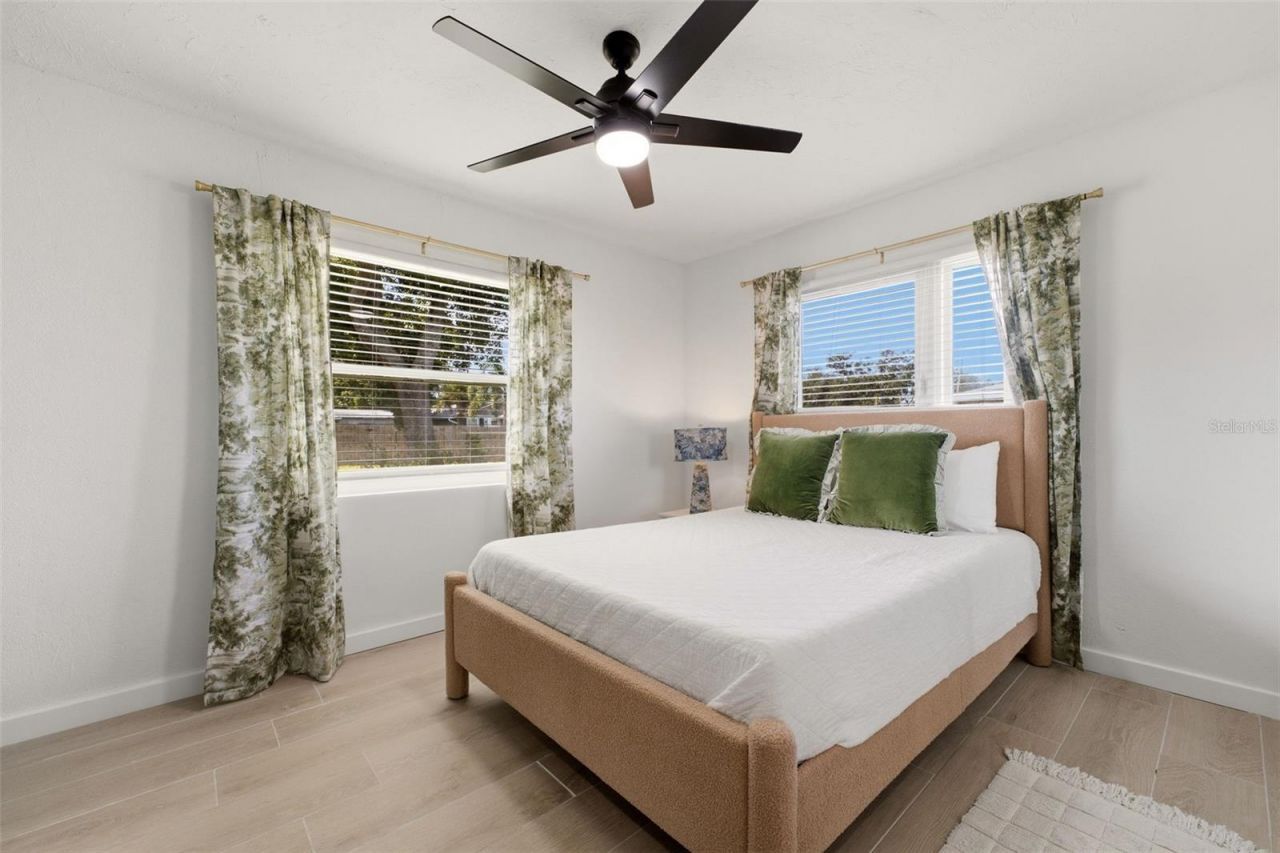 1757 Mova Street, Sarasota, FL 34231 Photo