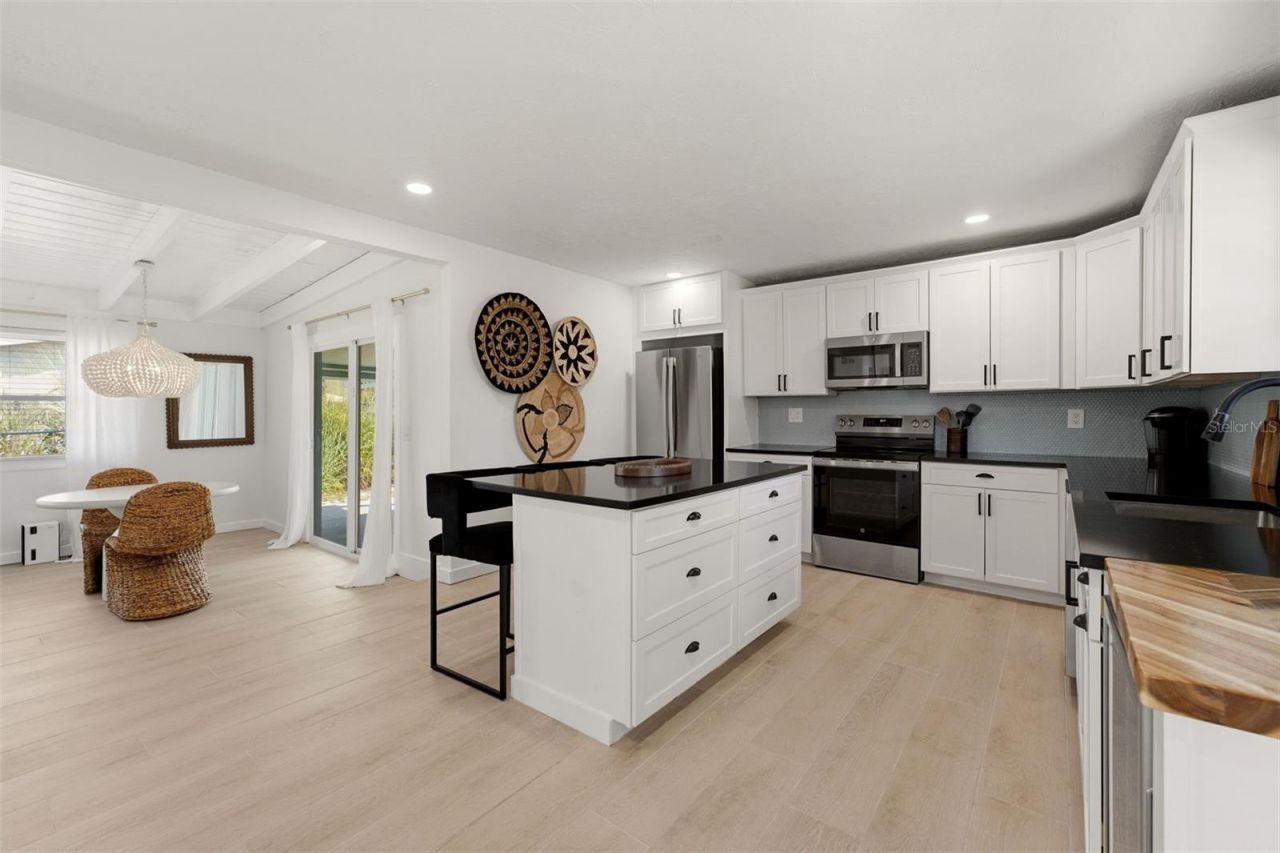 1757 Mova Street, Sarasota, FL 34231 Photo