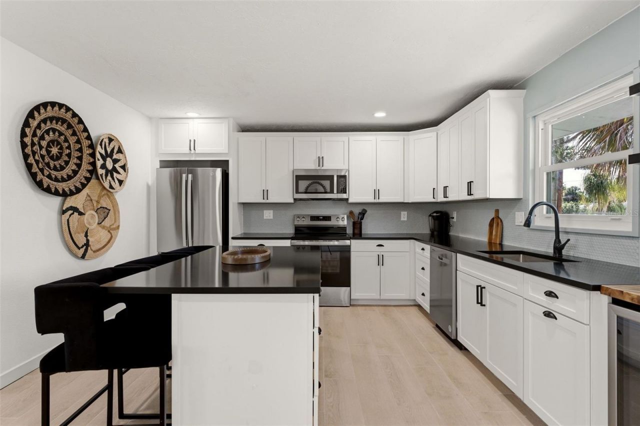 1757 Mova Street, Sarasota, FL 34231 Photo