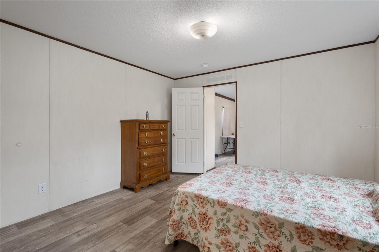 6038 NW 17th Court , Bell, FL 32619 Photo